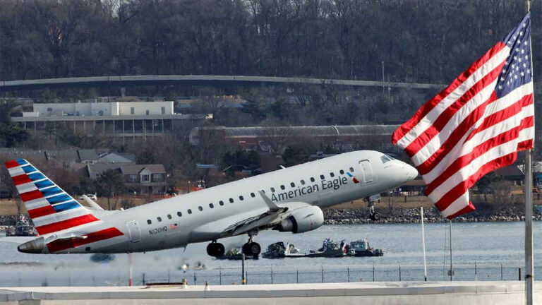 abd-washingtondaki-kazayi-tartisiyor-pilotlar-yillardir-uyariyordu-ImP6VNXi.jpg