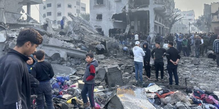 gazzede-son-24-saatte-enkaz-altindan-42-kisinin-cesedi-cikarildi-Osym1kTd.jpg
