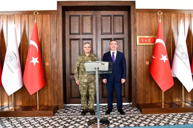 orgeneral-tokel-tekirdagda-vali-soyturku-ziyaret-etti-5IqsbShT.jpg