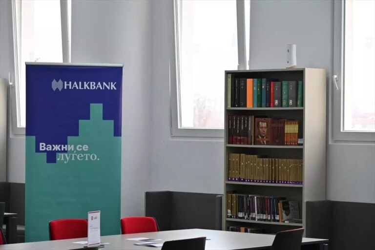 yeni-kutuphane-uskupte-acildi-TnjEigXx.jpg