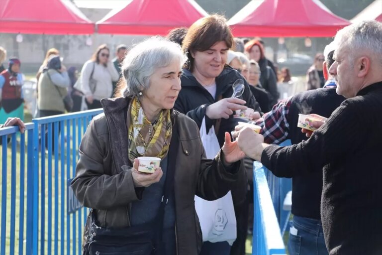 1-hamsi-ve-mihlama-festivali-tekirdagda-jb9VYhZu.jpg