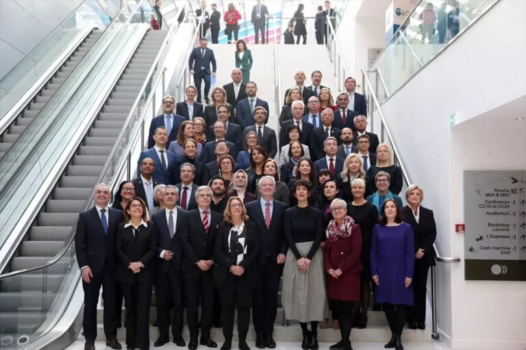 bakan-goktastan-oecd-sosyal-politikalar-bakanlar-toplantisinda-aile-vurgusu-aciklamasi-NLEqCg3g.jpg