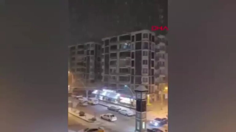 diyarbakirda-kisin-etkisi-216-kirsal-mahalle-yolu-acildi-jl3heQm3.jpg