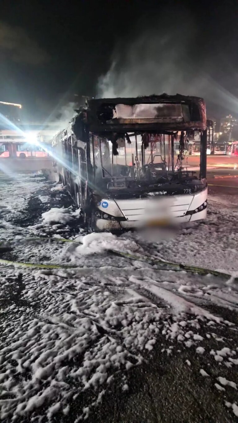 israilde-otobuslerde-patlama-soku-hMNzsD1H.jpg