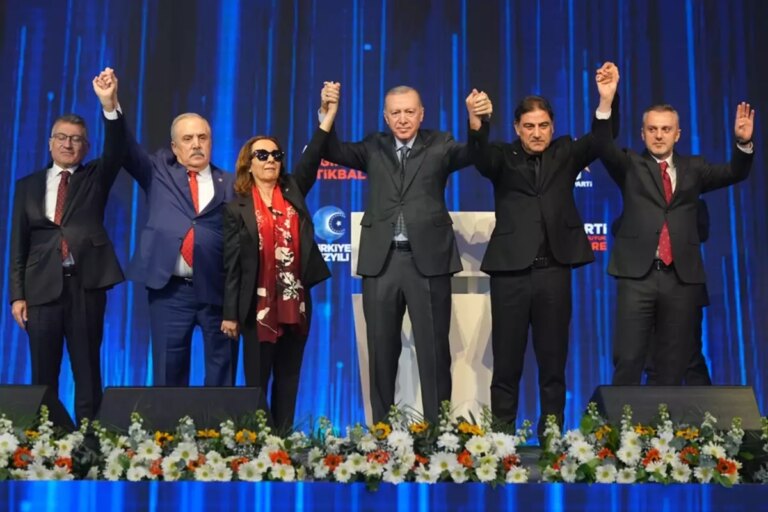 kulisler-yangin-yeri-ak-partide-asil-hedef-360-vekille-secim-karari-cikarmak-JPjj8VbX.jpg