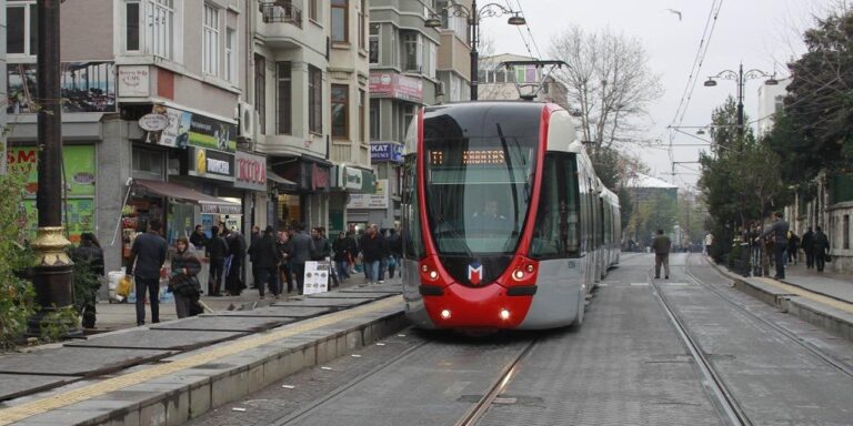 tramvayin-aksaray-istasyonu-bir-ayligina-tek-yonlu-calisacak-eVZ4QTdt.jpg