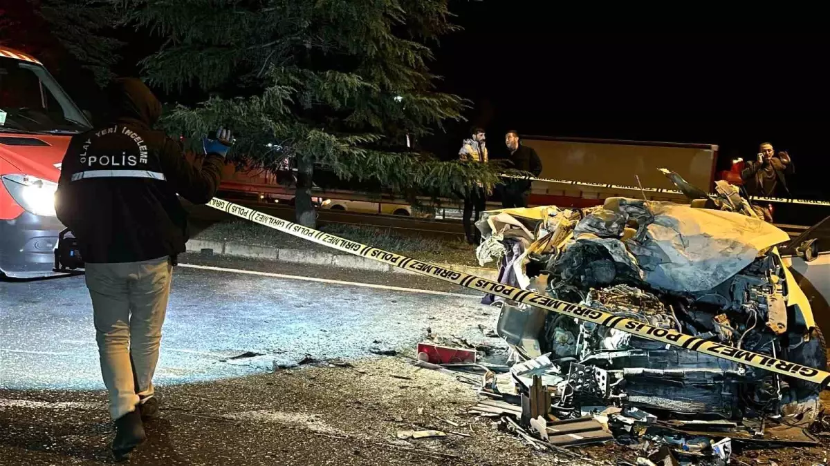 usakta-trafik-kazasi-surucu-hayatini-kaybetti-aTAYdPIw.jpg