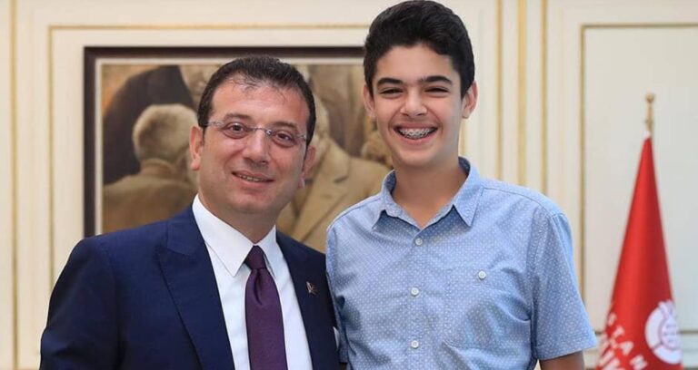her-sey-cok-guzel-olacak-sloganinin-mimari-berkay-gezgin-gozaltina-alindi-8JC7Akr4.jpg