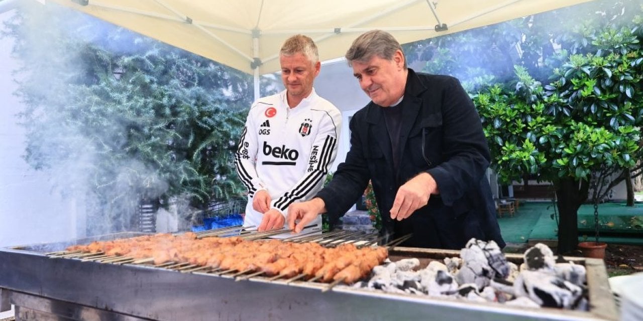 boyle-olur-adanali-baskanin-bayramlasmasi-irFLf8U8.jpg