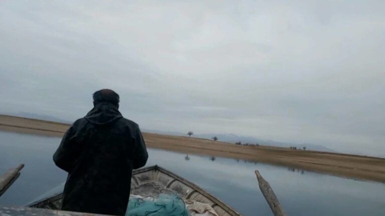 ic-sularda-balik-avi-yasagi-bugun-basladi-BUhMIfNK.jpg