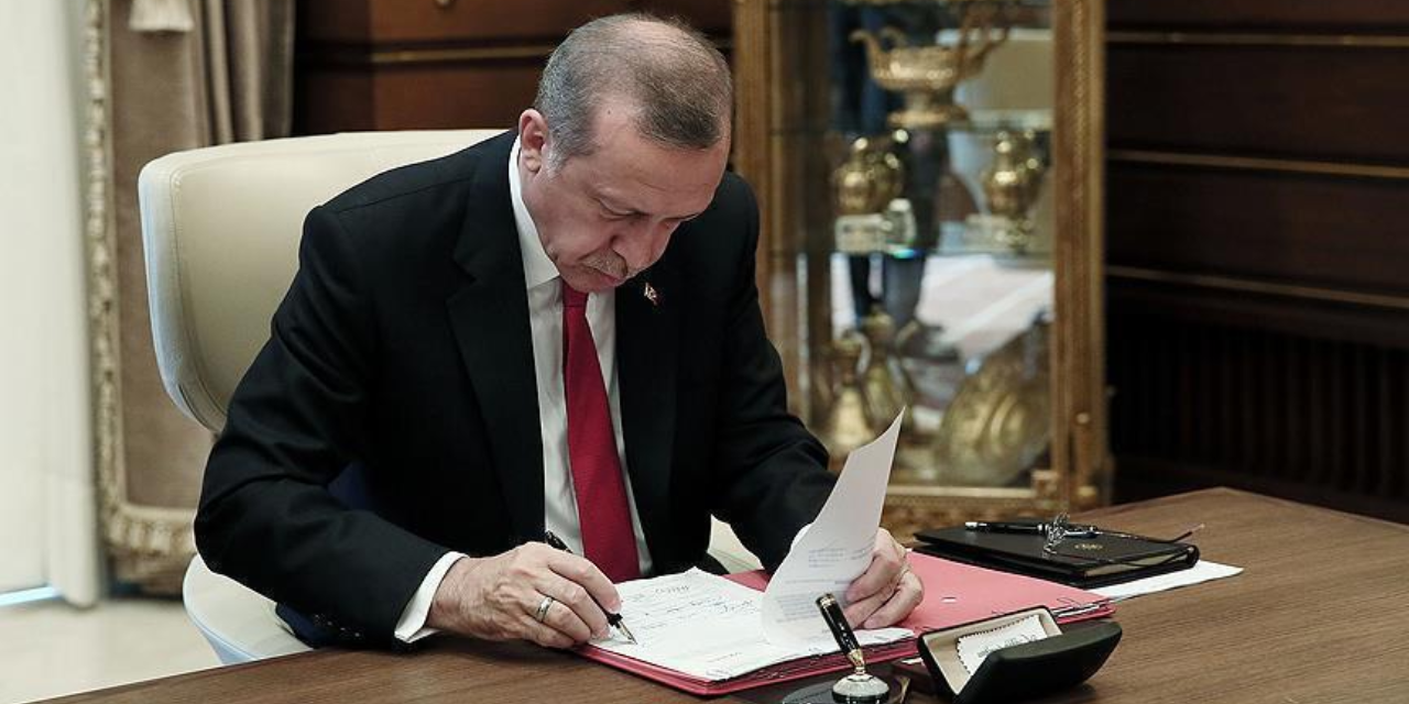 resmi-gazetede-yayimlandi-13-universiteye-yeni-rektor-flIwvD9Q.jpg