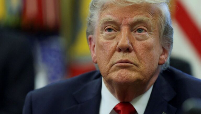 trump-hem-ulkeyi-hem-dunyayi-yonetiyorum-XZqqWqti.jpg