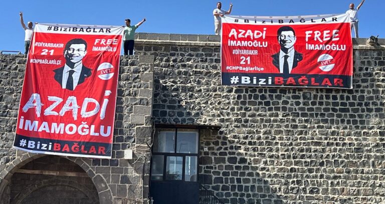 imamoglu-icin-diyarbakir-surlarina-kurtce-ozgurluk-afisi-4MEuT3WD.jpg