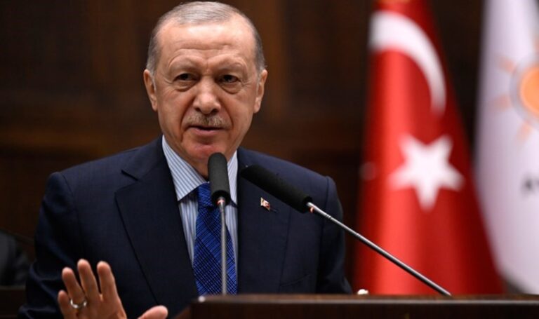 ozgur-ozele-yumruklu-saldiri-sonrasi-erdoganin-telef-olup-gidecek-sozleri-gundemde-ZRKwzqKe.jpg