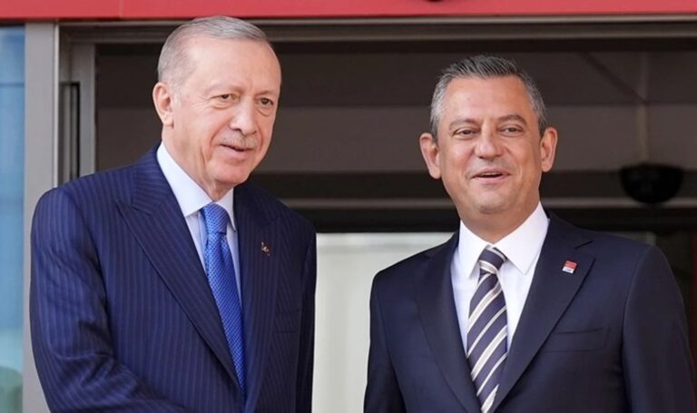 yumruklu-saldiri-sonrasi-erdogandan-ozgur-ozele-gecmis-olsun-telefonu-nVy6fqqq.jpg