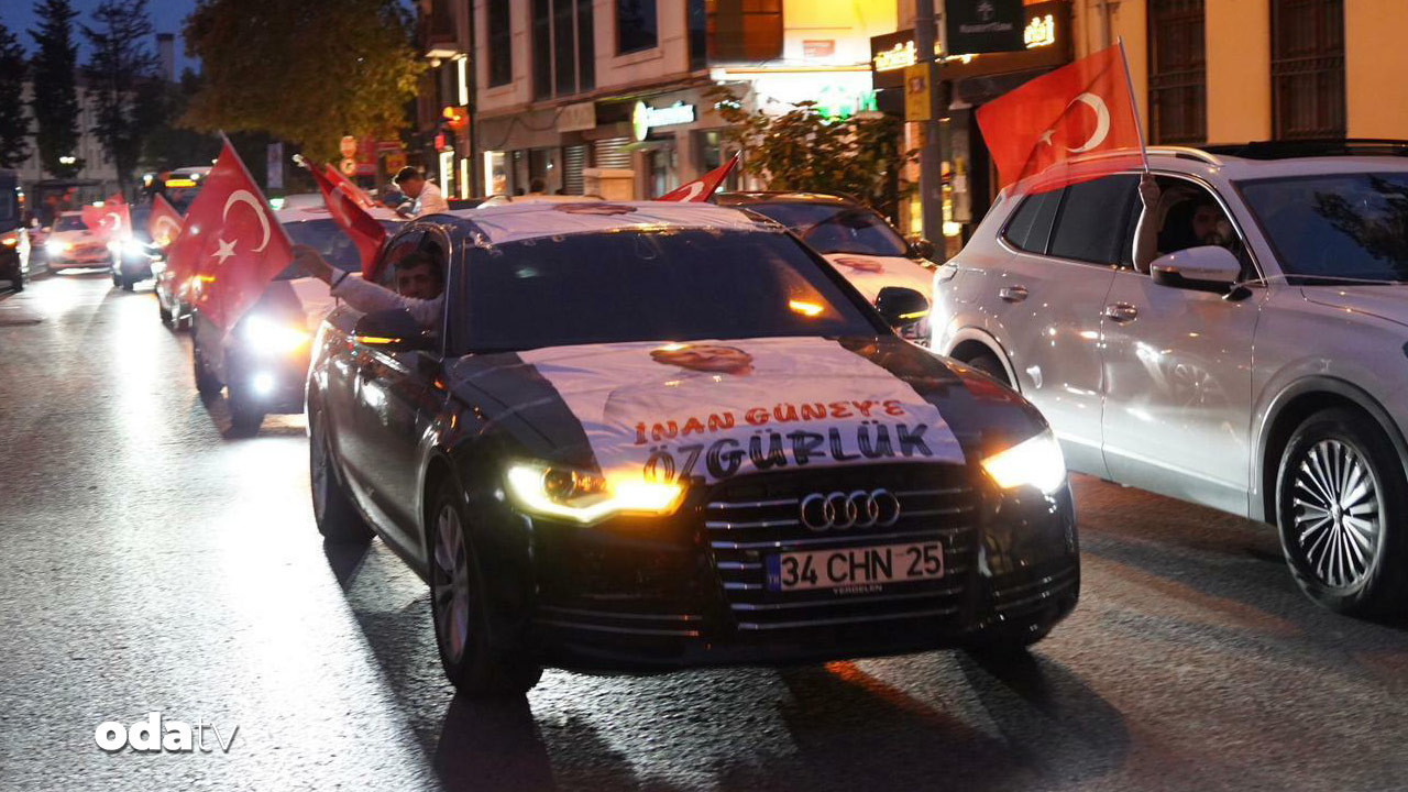 beyoglunda inan guneye destek konvoyu OvPOhngN