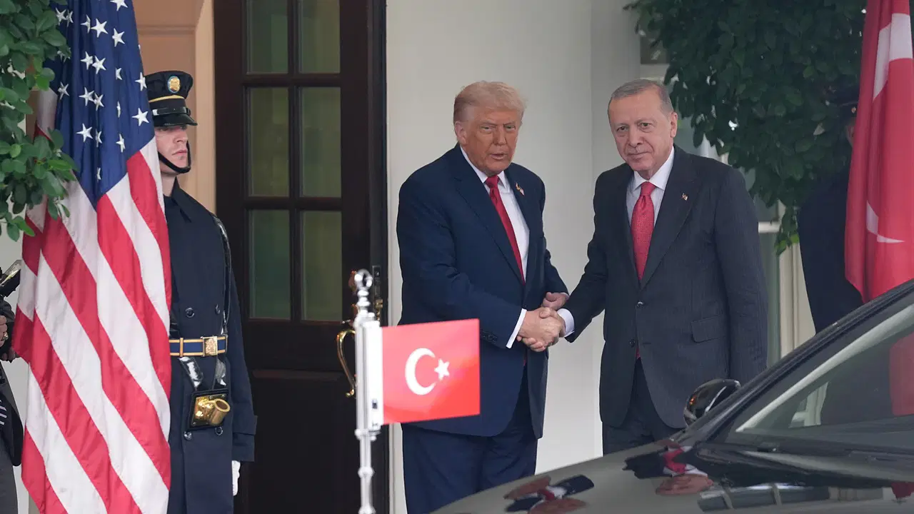 erdogan trump gorusmesi basladi trump yanitladi turkiyeye yaptirimlar kaldirilacak mi ihM9w67s