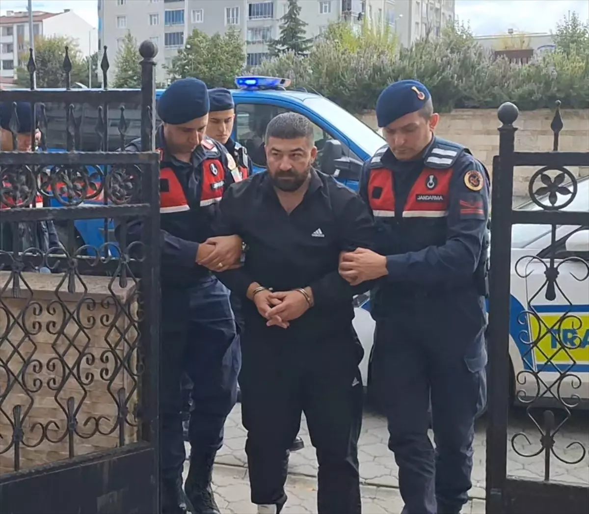 bafrada ailevi tartisma sonrasi cinayet supheli teslim oldu APEh3Bal.jpg