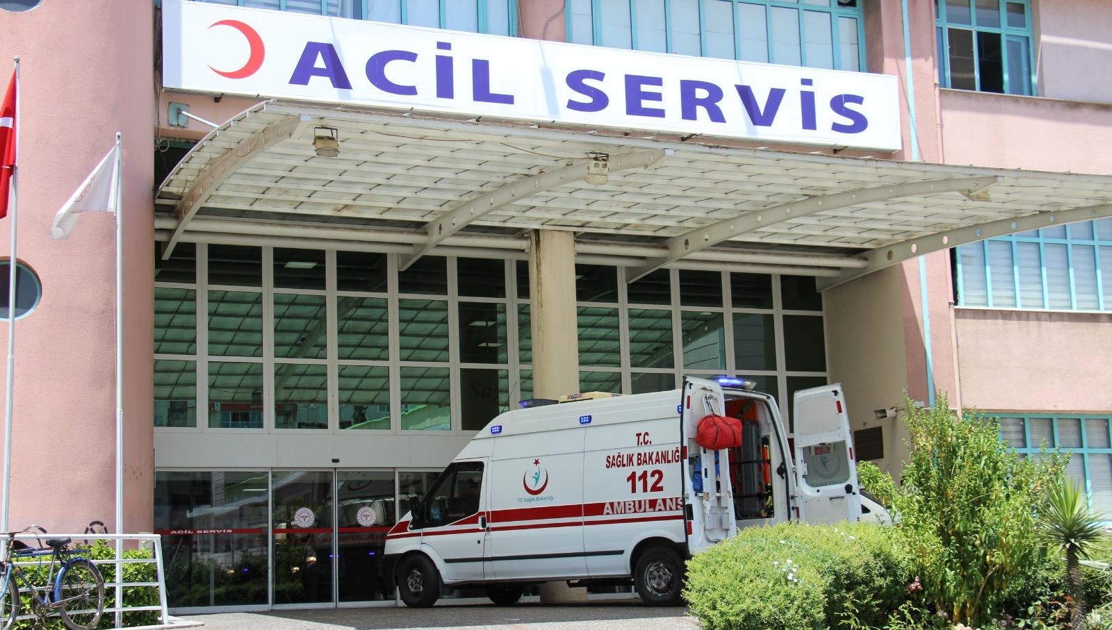 kontrolden cikan otomobil sulama kanalina carpti 1 olu nMKFrELL